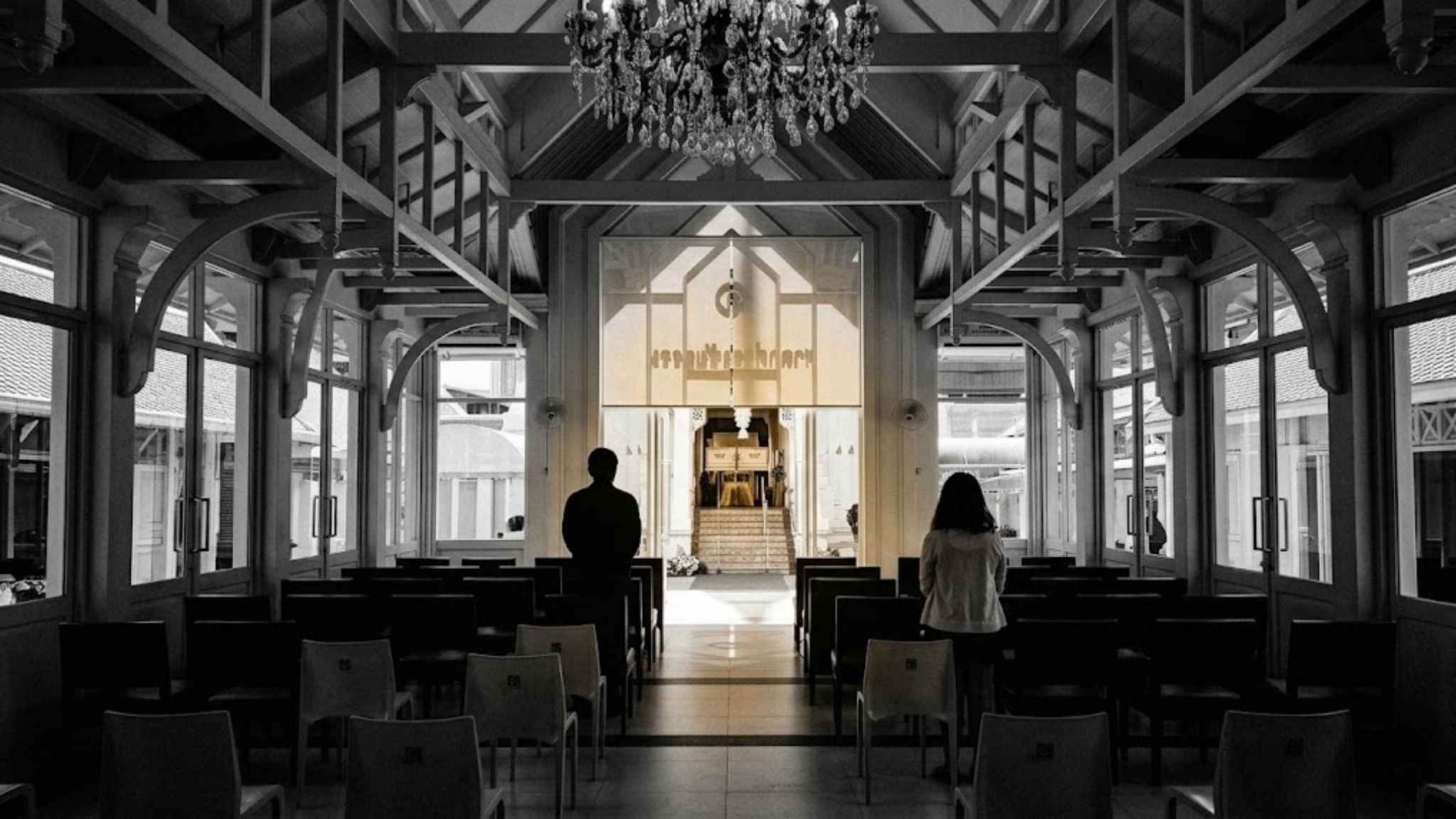 ภายในศาลาดำรงชัยธรรม ศาลารับรองงานฌาปนกิจ วัดธาตุทอง
